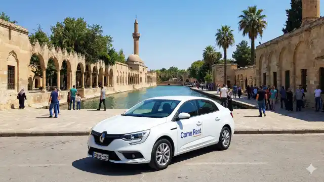 Şanlıurfa şehir merkezindeki tarihi yapılar ve çarşı bölgesinde, Come Rent firmasından kiralanan konforlu bir araç ile yapılan şehir turu ve seyahat deneyimi.