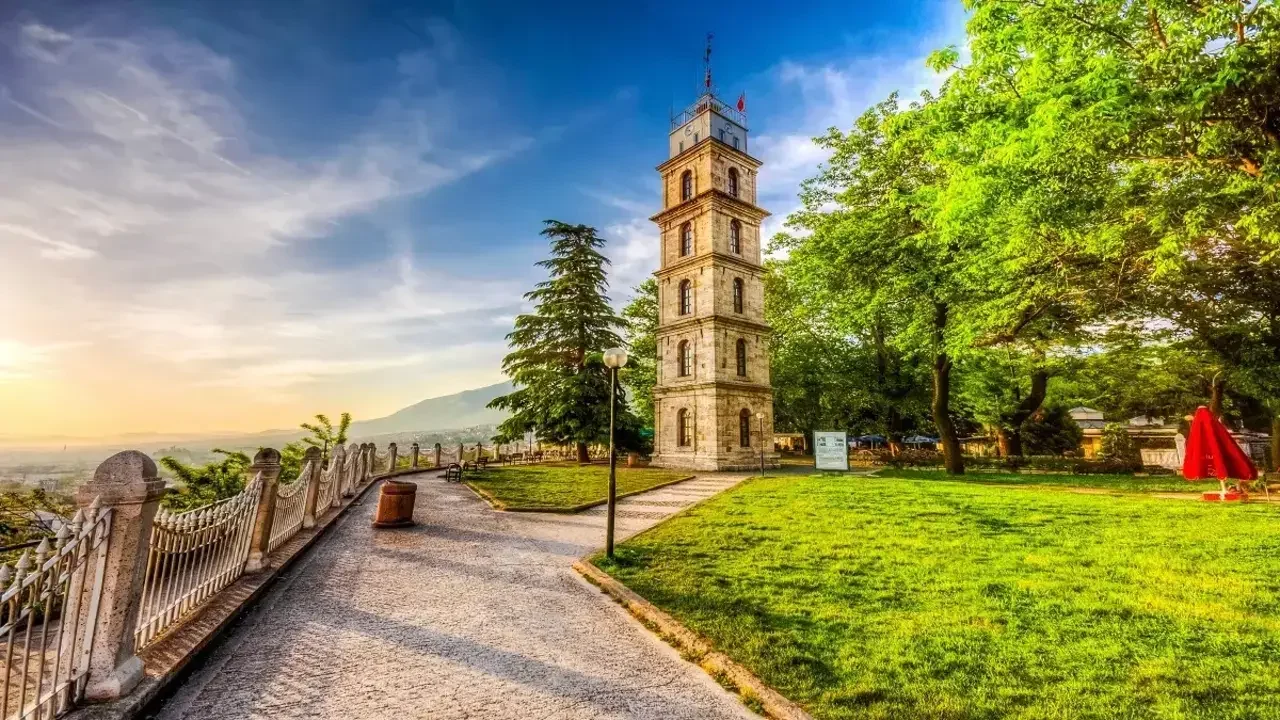 Uygun fiyatlı araç kiralama seçenekleri için Come Rent Bursa'yı tercih edin. Ekonomik araçlardan lüks araçlara kadar geniş bir seçenek yelpazesi sunuyoruz.