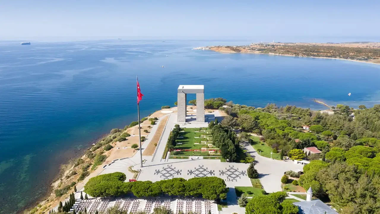 Easy access to Çanakkale Martyrs' Memorial with a comfortable car rental with Come Rent