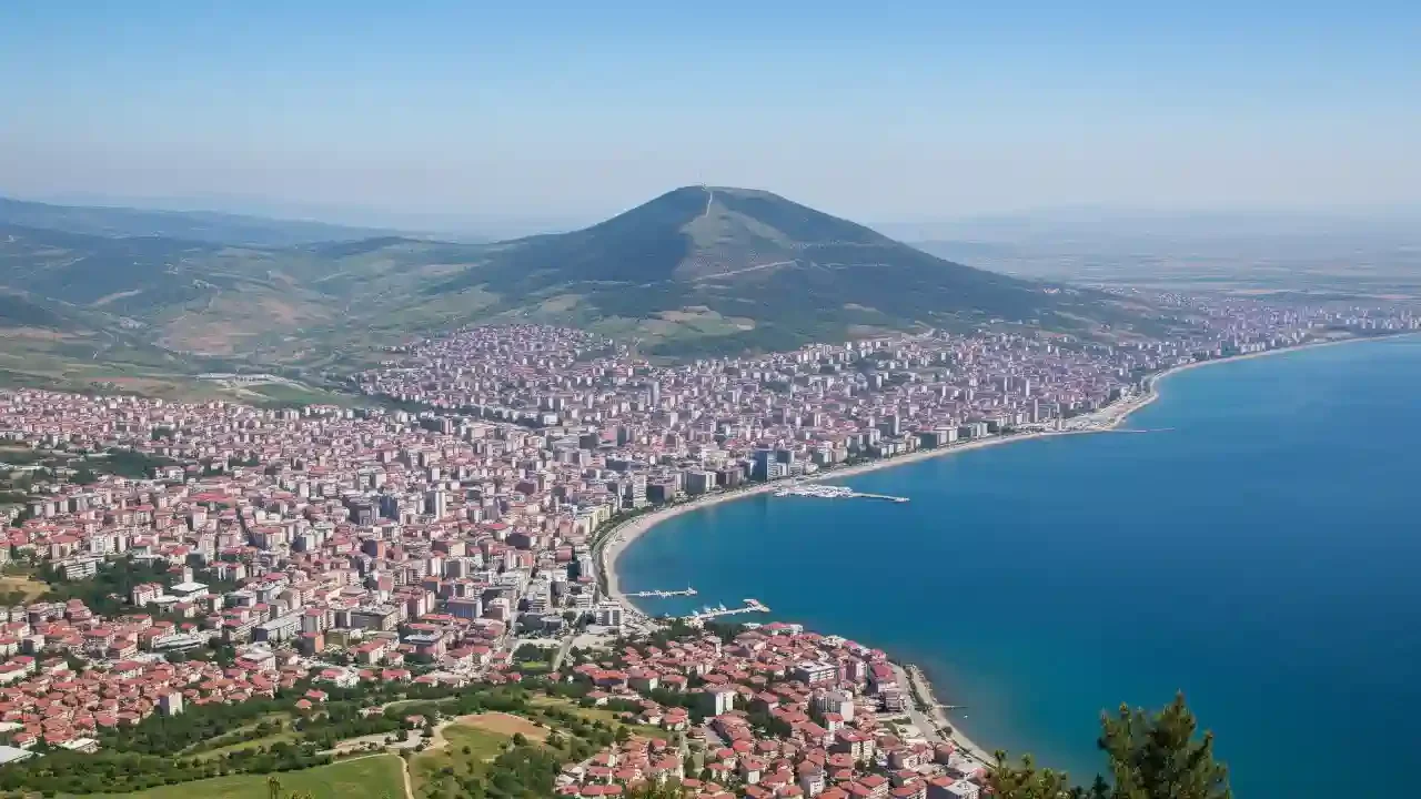 Ordu Boztepe manzarası ve Come Rent araç kiralama - Ordu'nun eşsiz doğasını keşfedin